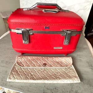 Gorgeous American Tourister train case make up case red 1960's glam
